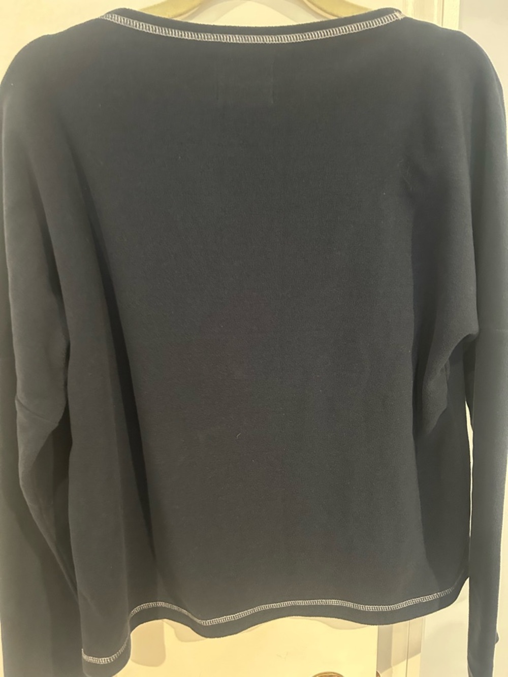NWOT Dudley Stephens Navy Somerset Top with White Overstitching - Picture 4 of 4